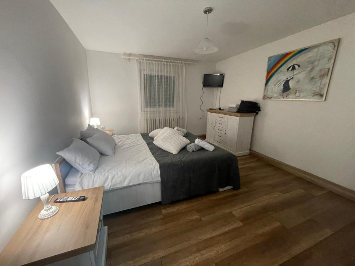 Antic Apartment Požarevac Buitenkant foto